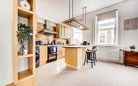 Duplex Apartment Shoreditch - The Living Elite Collection
